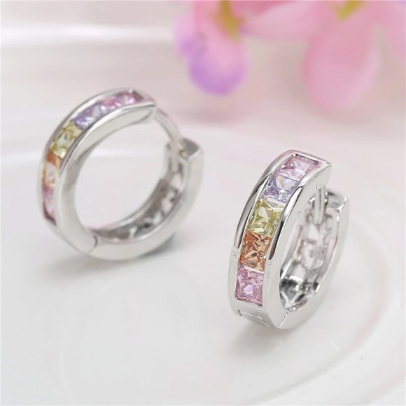 NEW!💙💎🌈PASTEL RAINBOW COLORS🌈💎💙SILVERY HOOPS - Picture 3 of 7